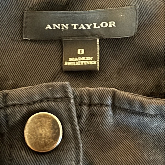 Ann Taylor Sueded Black Button Front A-Line Skirt Size 0 - Picture 3 of 8